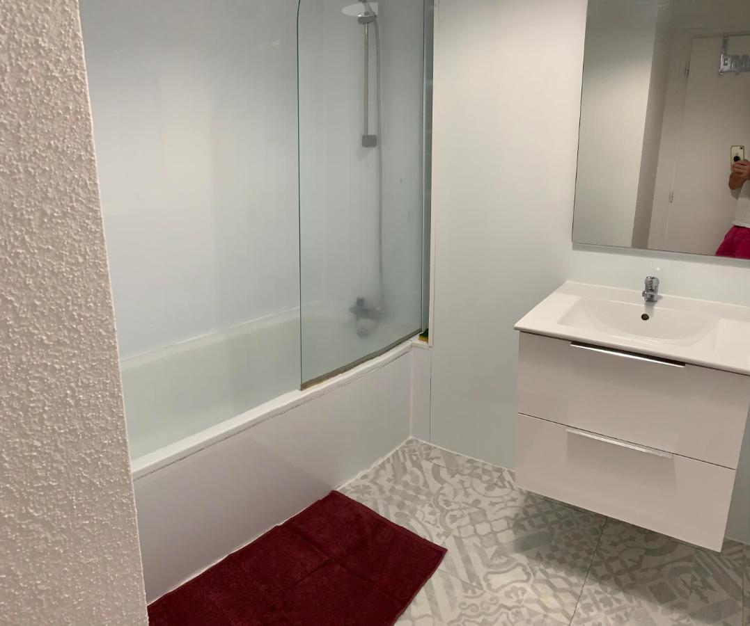 Appartement 2Eme Etage 42M2 Hyper Centre Ville / Parking Gratuit Riom Dış mekan fotoğraf