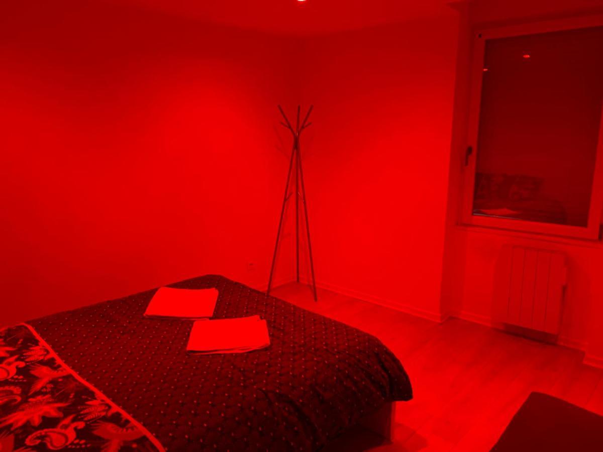 Appartement 2Eme Etage 42M2 Hyper Centre Ville / Parking Gratuit Riom Dış mekan fotoğraf